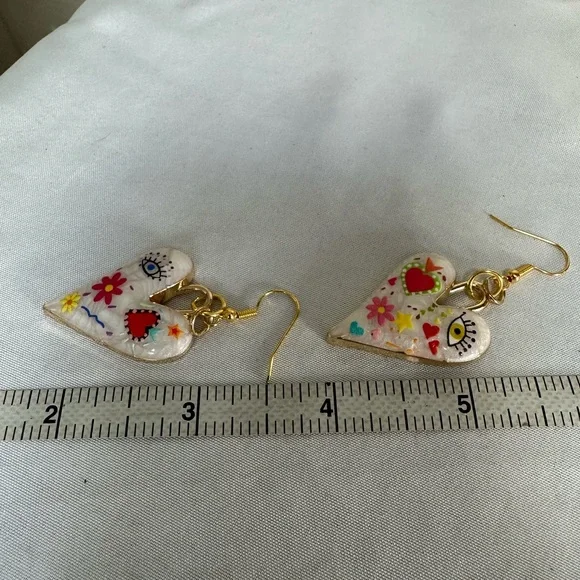 Funky modern vibe white heart earrings with inlaid designs - Picture 6 of 6